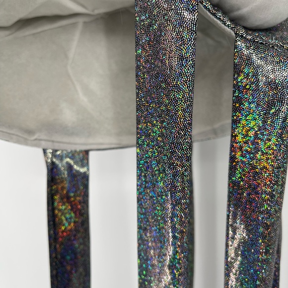 Holographic Squid Hat with Long Tentacles - Picture 4 of 6